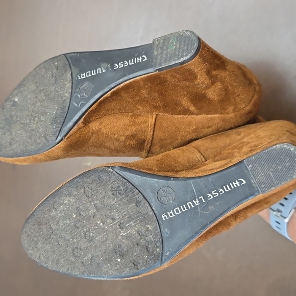 CHINESE LAUNDRY Suede Tan Ankle Boots women's 7 - Picture 4 of 5